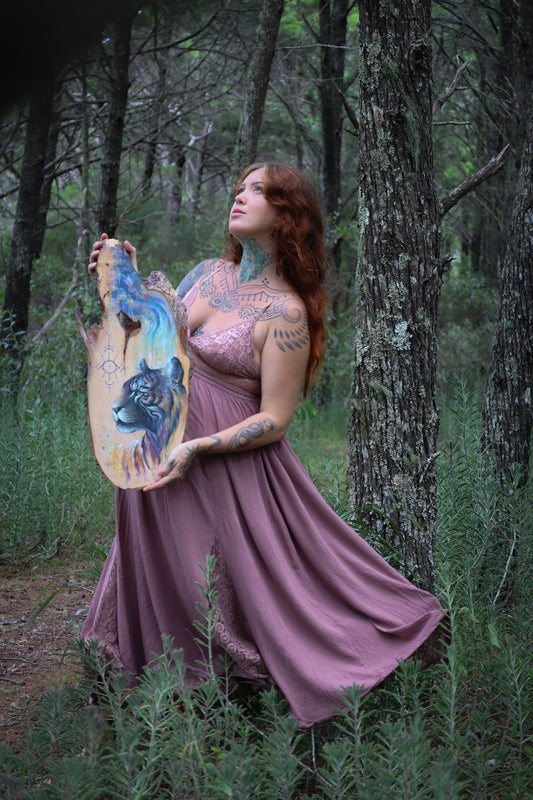 Tiger Guide on timber