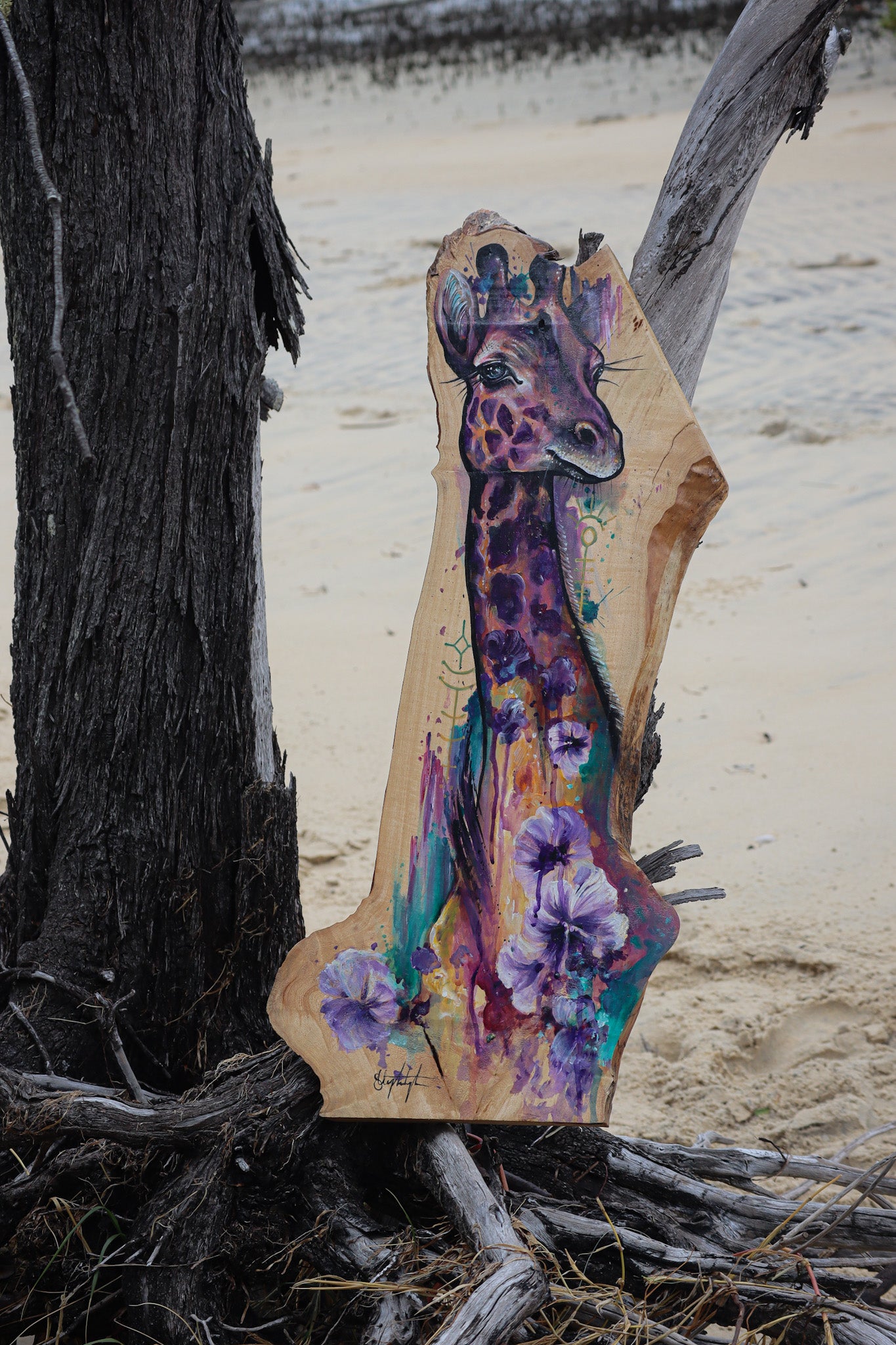 Giraffe Guide on timber