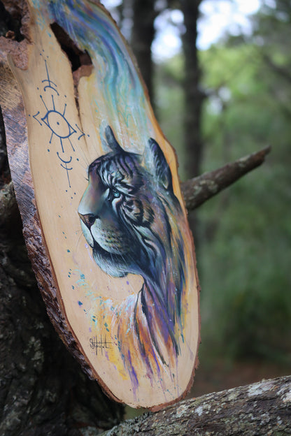Tiger Guide on timber